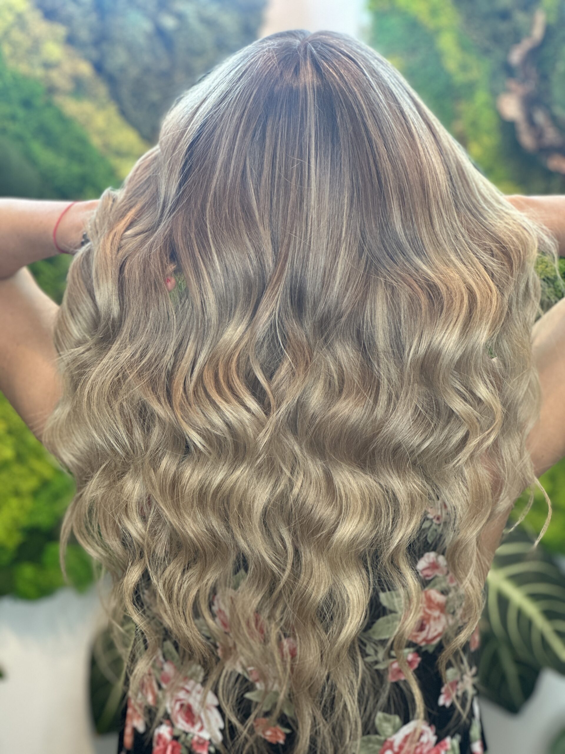 V-Light extensions for fine and thinning hair